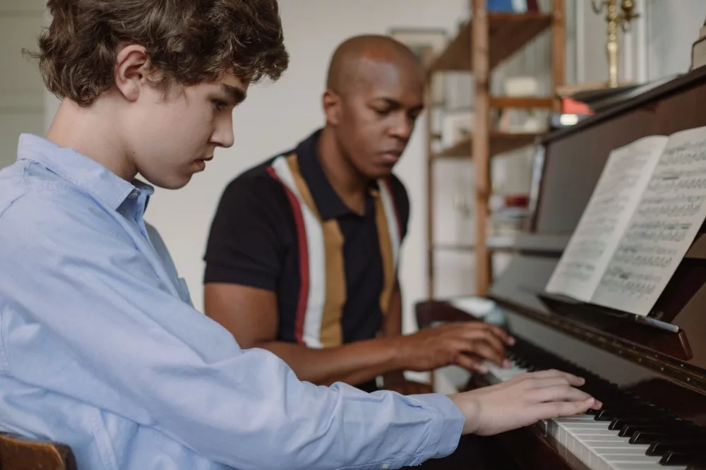 Finding Your Perfect Piano Instructor: A Comprehensive Guide to "Piano Lessons Near Me"